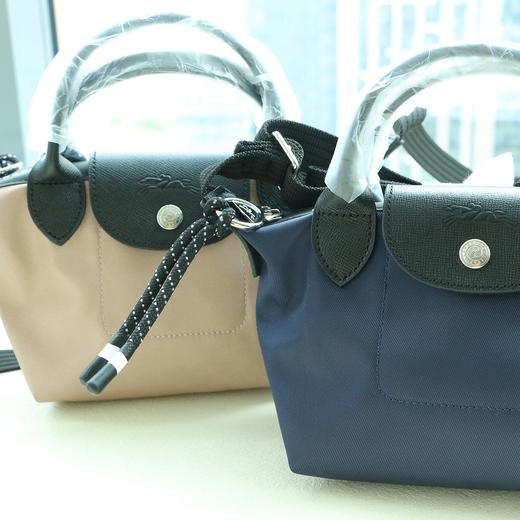 人气的LC 巨百搭腋下包 很适合DIY装饰（不含丝巾和珍珠链子哦）/标志可爱饺子包 轻便好背 优雅与实用的完美融合 商品图12