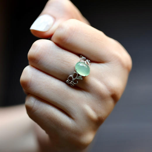 高冰种晴水绿翡翠蛋面戒指18k白金钻石镶嵌 商品图8