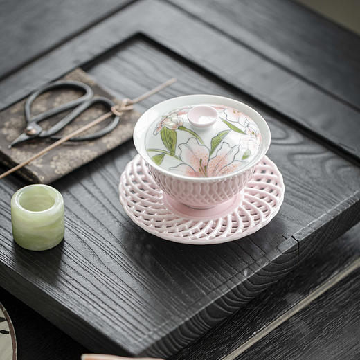 【日用百货】-宜室茶话  手绘粉百合三才盖碗 文人器家用陶瓷泡茶碗 商品图4