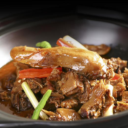 餐云火爆黄焖鸭酱  砂锅黄焖鸭配方全程实现标准化操作  明档呈现更佳客户体验极好  整个餐厅弥漫着黄焖鸭的香味  （1斤装一包做10份） 商品图1
