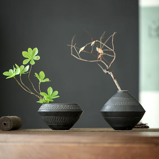 黑玄粗陶手制花瓶复古禅意桌面花器陶瓷花插水培小花插工艺品摆件 商品图1