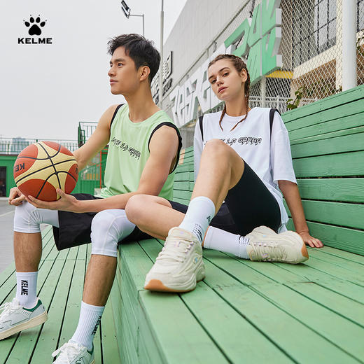 KELME卡尔美运动背心男2023夏季潮流字母篮球上衣透气无袖训练T恤 商品图3