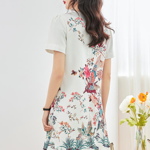 宽松遮肉显瘦，定位花鸟印花斜纹雪纺连衣裙WLZD-2312106 商品图1