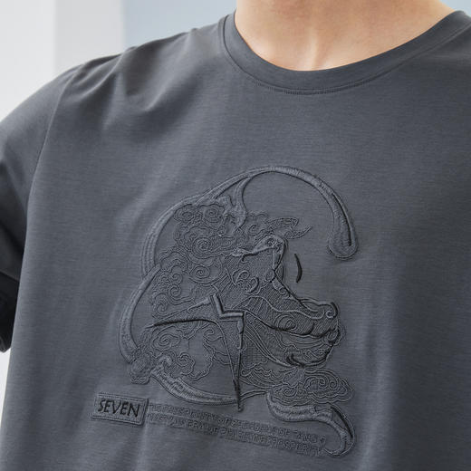 柒牌男装短袖T恤男夏季新款时尚纸鸢绣花国潮休闲圆领体恤衫	124T73020 商品图2