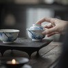 【日用百货】-宜室茶话  釉下粉彩手绘文竹银口盖碗 商品缩略图1