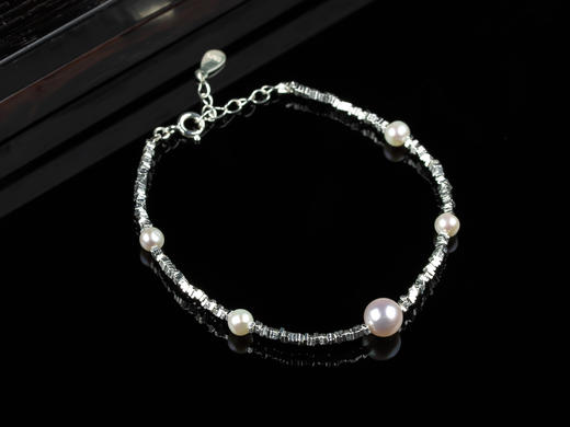 D428012 925银镶akoyo珍珠套装 设计新颖， 主珠尺寸：6.5mm，附珠尺寸：4.5mm akoyo珍珠项链特价：588/条 akoyo珍珠手链特价：688/条 套装特价：1188/套 商品图4