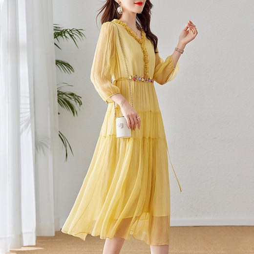 QS-82393938真丝连衣裙女2023新款夏季法式V领双绉收腰黄色桑蚕丝过膝中长裙 商品图0