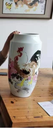 釉上彩富贵大吉瓶