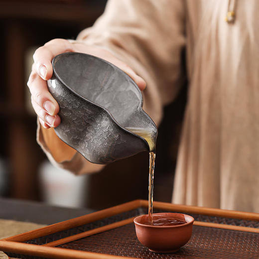青瓷黑冰茶具公道杯茶杯茶漏手工复古铁胎冰裂纹陶瓷遇水化冰茶具 商品图4