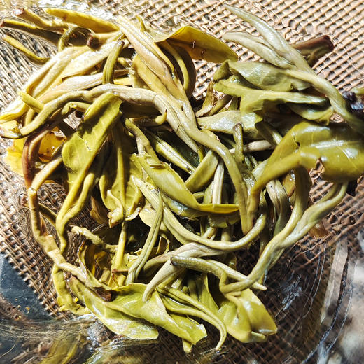 【买3送1】吉顺号2025年新茶碧螺春绿茶云南大叶种滇绿早春茶叶 商品图8