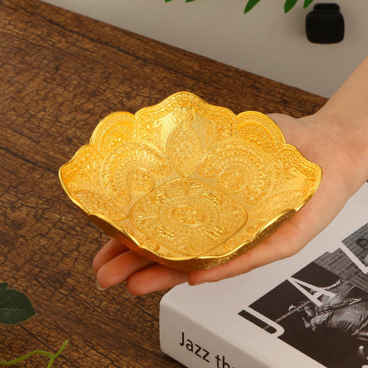 【日用百货】锌合金方形小吃碟欧式简约手工制造创意小吃碟干果盘 商品图0