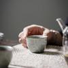 【日用百货】-宜室茶话 拟古青瓷玉兰雕刻主人杯 商品缩略图2
