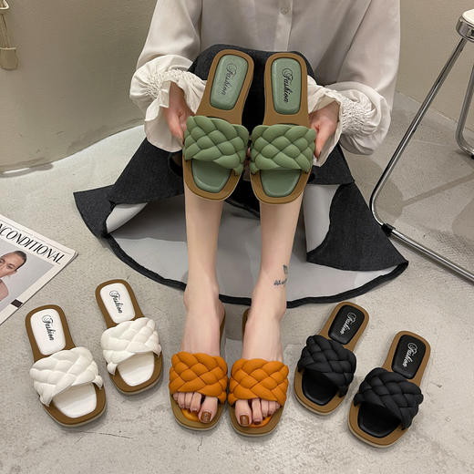 【出街必备！夏季新款凉一字拖鞋】防滑厚底柔软舒适 拖鞋女平底沙滩凉鞋女时尚外穿 商品图0