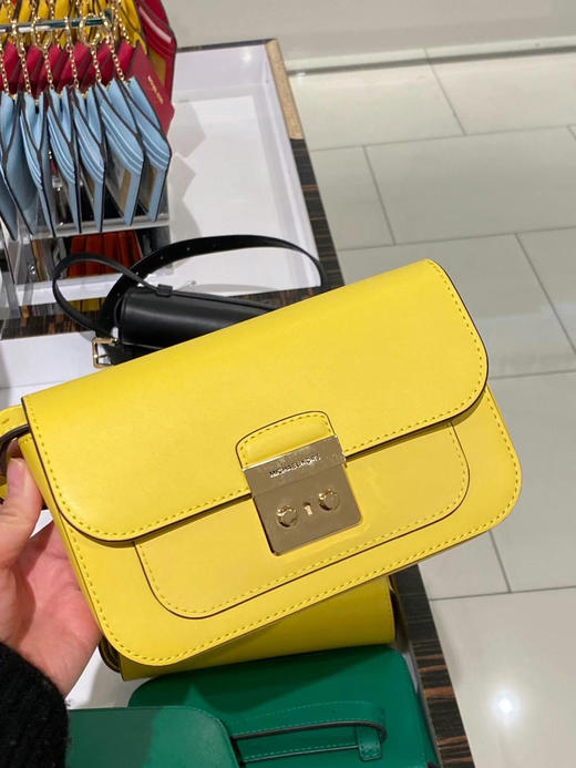 限时折扣850￥🇺🇸直邮，MK新款小邮差多功能包，可做胸包，腰包，单肩斜挎都可 商品图9