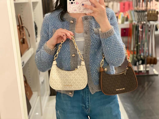 ¥980🇺🇸直邮，Mk新款mini Cora豌豆包，老花链条腋下包，搭配皮质肩带 商品图1