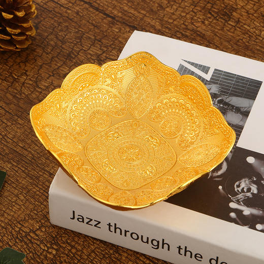 【日用百货】锌合金方形小吃碟欧式简约手工制造创意小吃碟干果盘 商品图1