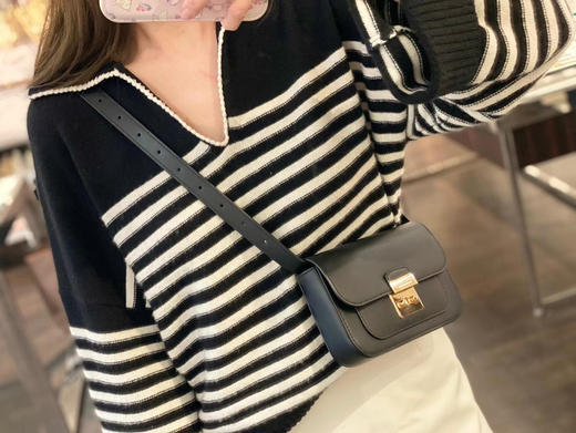 限时折扣850￥🇺🇸直邮，MK新款小邮差多功能包，可做胸包，腰包，单肩斜挎都可 商品图5