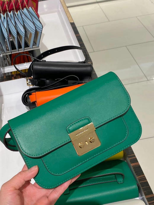 限时折扣850￥🇺🇸直邮，MK新款小邮差多功能包，可做胸包，腰包，单肩斜挎都可 商品图7