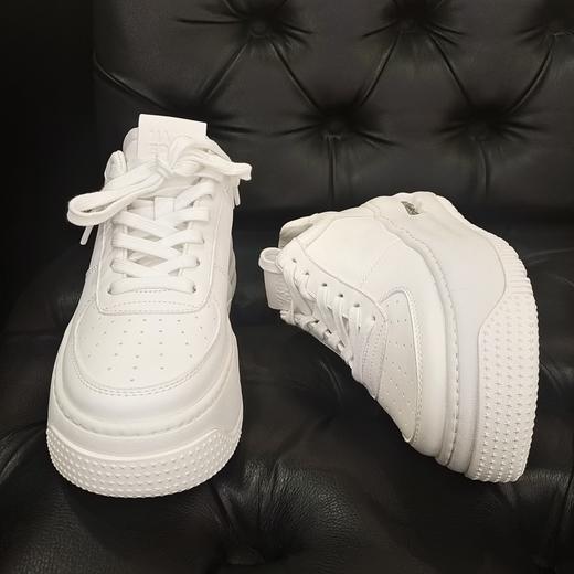 LFGJ  15104 新款系带厚底圆头百搭小白鞋 商品图2