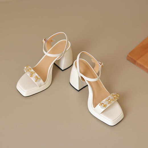 时尚粗跟中跟凉鞋，新款夏季法式仙女风气质一字带高跟鞋YZ-627-5 商品图7