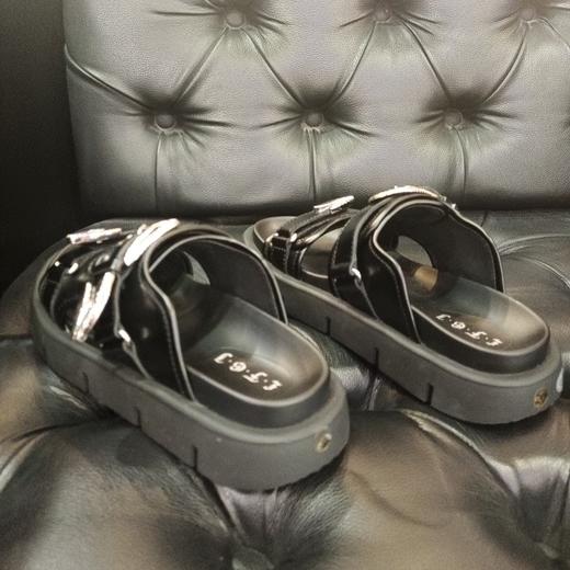 LFGJ 6158  金属皮带扣平底凉拖 商品图4