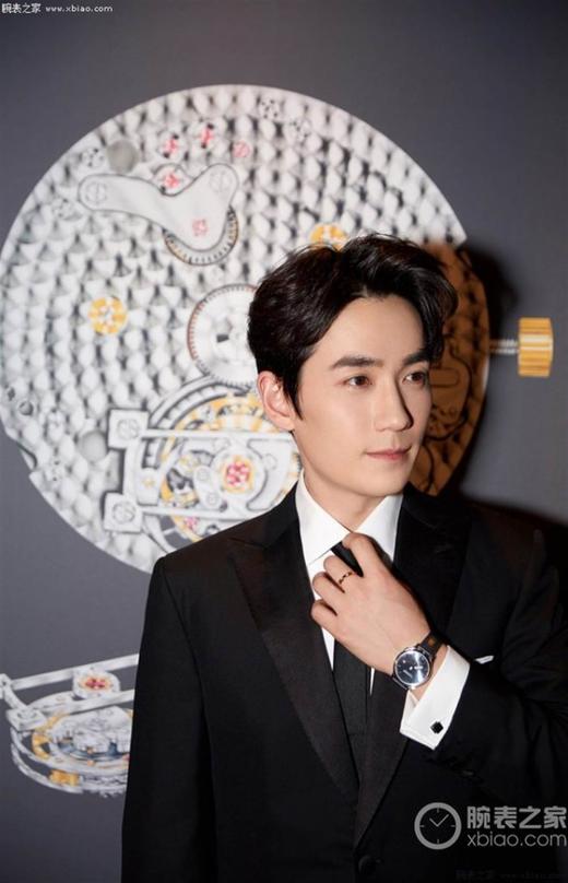 《镇魂》爆红朱一龙现身巴塞尔萧邦展厅复刻手表一比一手表 商品图2