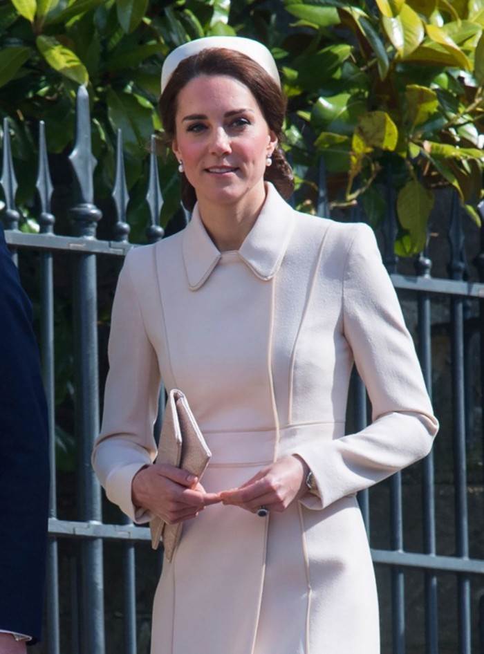 “勤俭持家”的小姐姐-凯特王妃佩戴卡地亚蓝气球