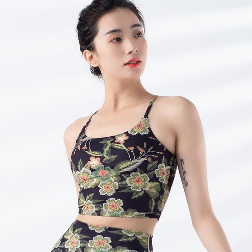 跃牌【洛水之神系列】新品防震跑步聚拢带胸垫美背瑜伽背心XK18 商品图6