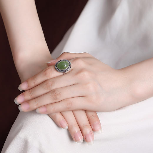 【静影沉璧】S925银和田玉碧玉镂空祥云蛋面戒指【CW-236511】 商品图3