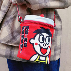 旺仔牛奶罐侧背包