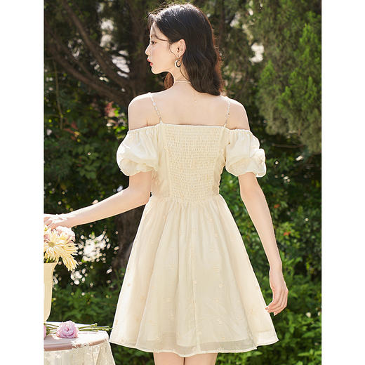 西遇甜美A字裙夏季新款泡泡袖气质淑方领短袖裙女V0031604 商品图3