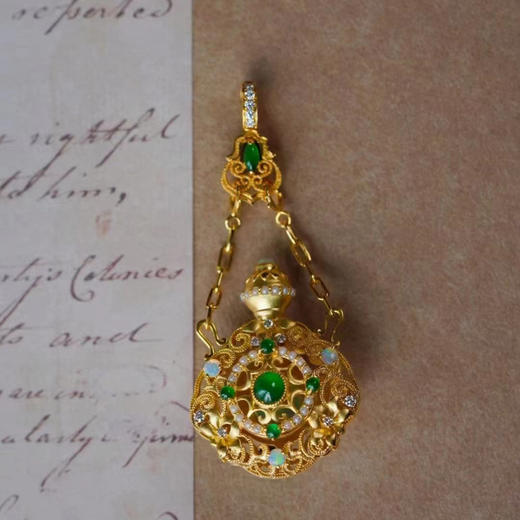 龢盒原创 18k古典花朵卷草纹花丝小宝瓶香囊吊坠 商品图0