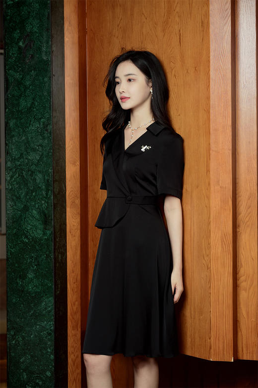 逸红颜明月优选#『苏潼』6A级 “重磅”桑蚕丝,V领收腰连衣裙，贵气高管风！现货秒发 商品图10