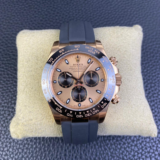 CLEAN厂/C厂劳力士116518  热门的 玫瑰金迪通拿进口18k金刻度陶瓷圈口余文乐胶带迪通拿 本次116518特点 1: 购买两只同款水泥灰迪通拿开模 一只拆散抄数，另外一只备用 商品图10