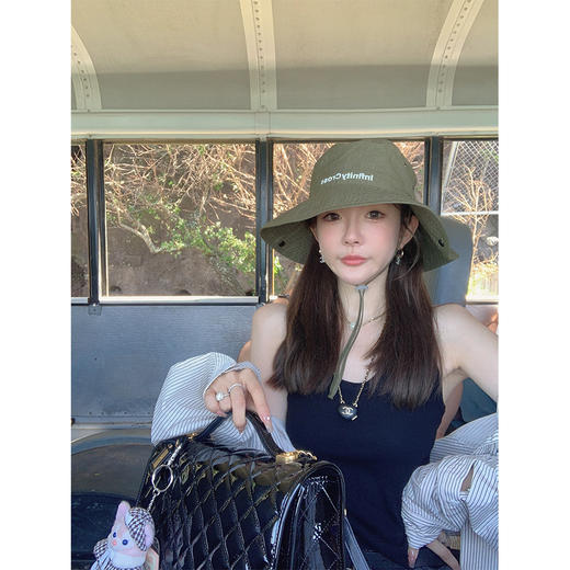 软白XS 金蘑菇菇 无限囤 蛋勺背心 / 修身吊带背心女内搭外穿U领无袖T恤 商品图1