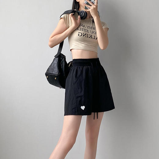 【BAZAAR RED芭莎】港风薄款休闲阔腿2023女夏新款冰激凌A字短裤外穿 商品图5