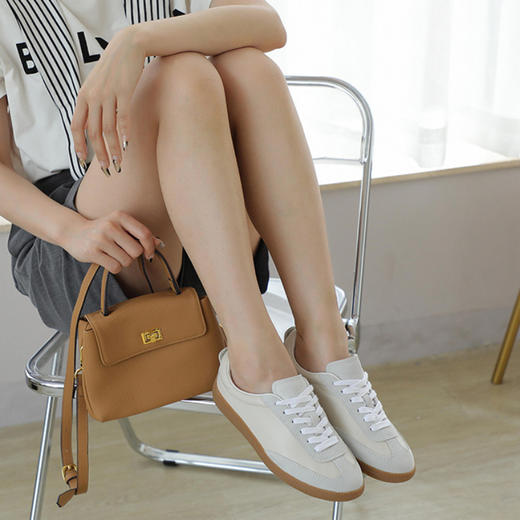 建议选大一码【穿上就不想脱】 Gentle souls 德训鞋 舒适鞋定制系列，好穿到炸裂 ，自带复古感 舒适度满分，实现穿搭自由 商品图6