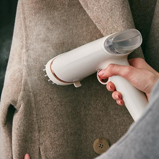 摩飞电器（Morphyrichards） 蒸汽挂烫机手持便携式熨衣服杀菌烫居家斗旅行出差MR2030 商品图2