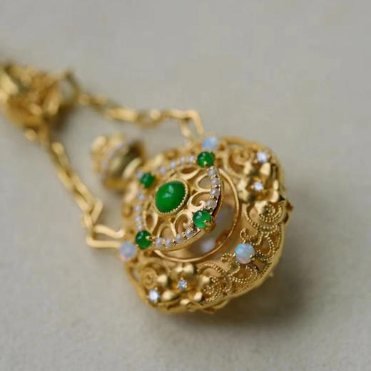 龢盒原创 18k古典花朵卷草纹花丝小宝瓶香囊吊坠 商品图3