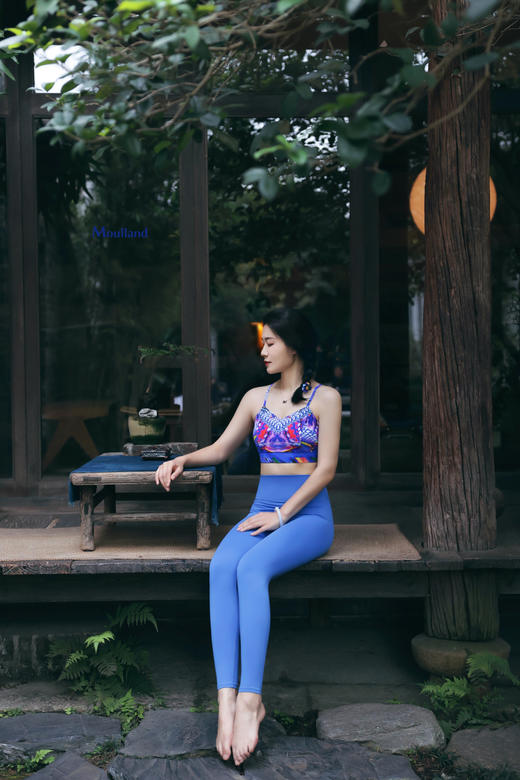 爆款好货 水滴细带短背心-蓝色妖姬 商品图0