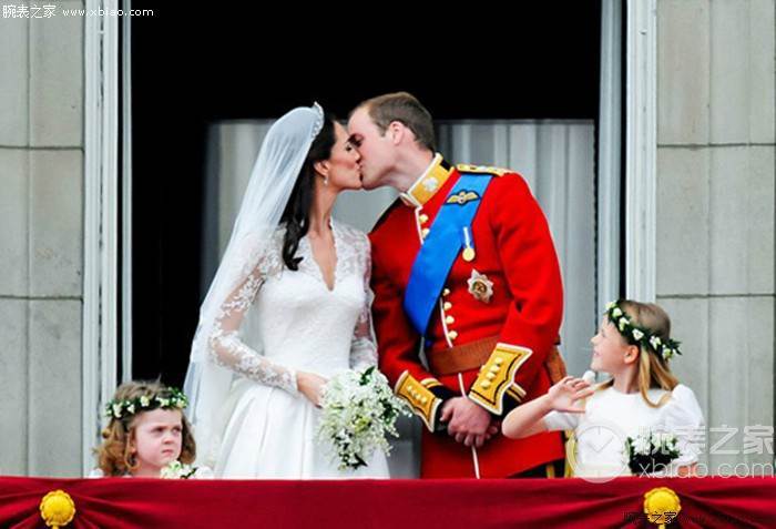 “勤俭持家”的小姐姐-凯特王妃佩戴卡地亚蓝气球