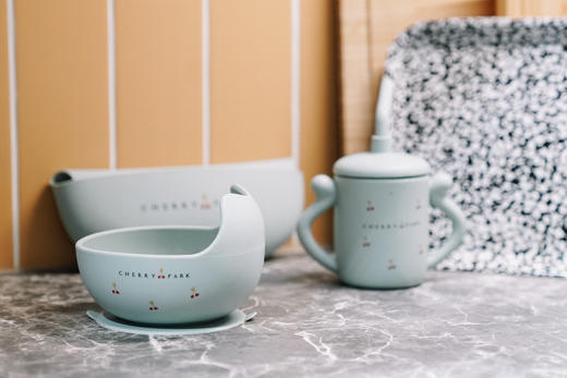 换购 Cherry Park 铂金硅胶婴童安全餐具欧盟标准吭咬安全遇热遇酸无析出婴童硅胶叉勺/围兜套 /学饮杯/辅食碗 商品图8