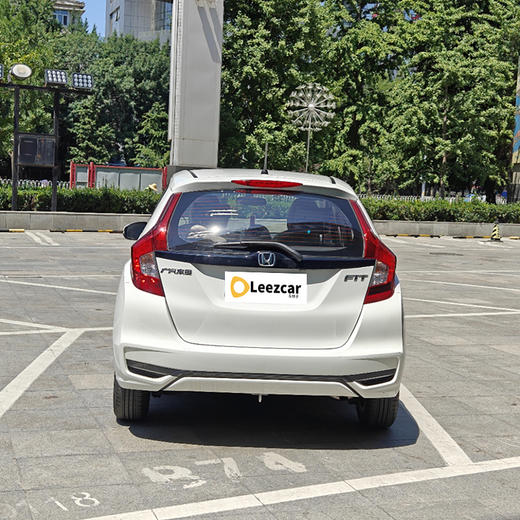 本田 飞度 1.5L CVT舒适天窗版【长租-北京】 商品图5