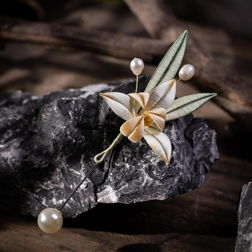 【情意绵绵 手工精制】非遗苏绣蚕丝首饰胸针/耳环耳钉 秀韵多姿 流光溢彩 非遗苏绣文化传承者-陈春燕老师 商品图4