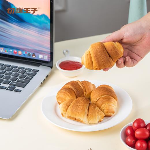 牛奶羊角包 |  甄选新疆黄金奶源 外柔韧内松软 层层香浓可口 奶香味四溢 蓬松好吃有营养 0反式脂肪酸 怕胖也可以放心吃 商品图1