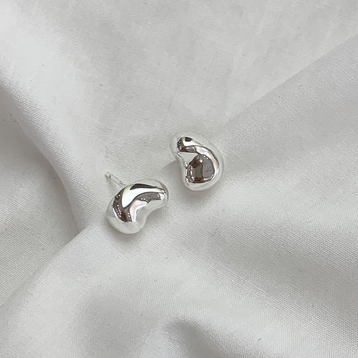 UNFOLDS  The Essential Collection金豆 银豆耳钉 商品图3