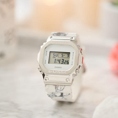 【时计廊】卡西欧(CASIO) 手表 大理石纹设计 特殊表盒 防水防震运动表款GM-5600MA-7PRM 商品图1