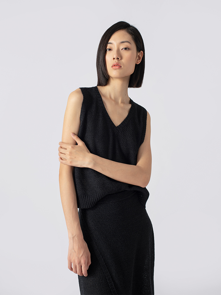 322工房重塑经典和纸纱棉纹理针织背心2023春夏性感打底马甲B066