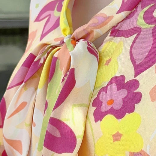 圣三利女装新夏季桑蚕丝花色飘带衬衫SL2014113 商品图5