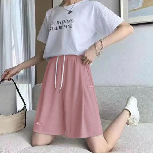 阔腿裤女孩们的夏日必备！精选冰丝面料，轻盈透气，高腰设计显瘦，恰到好处的长度展现垂感，梨型身材也能穿出自信优雅。 商品图7